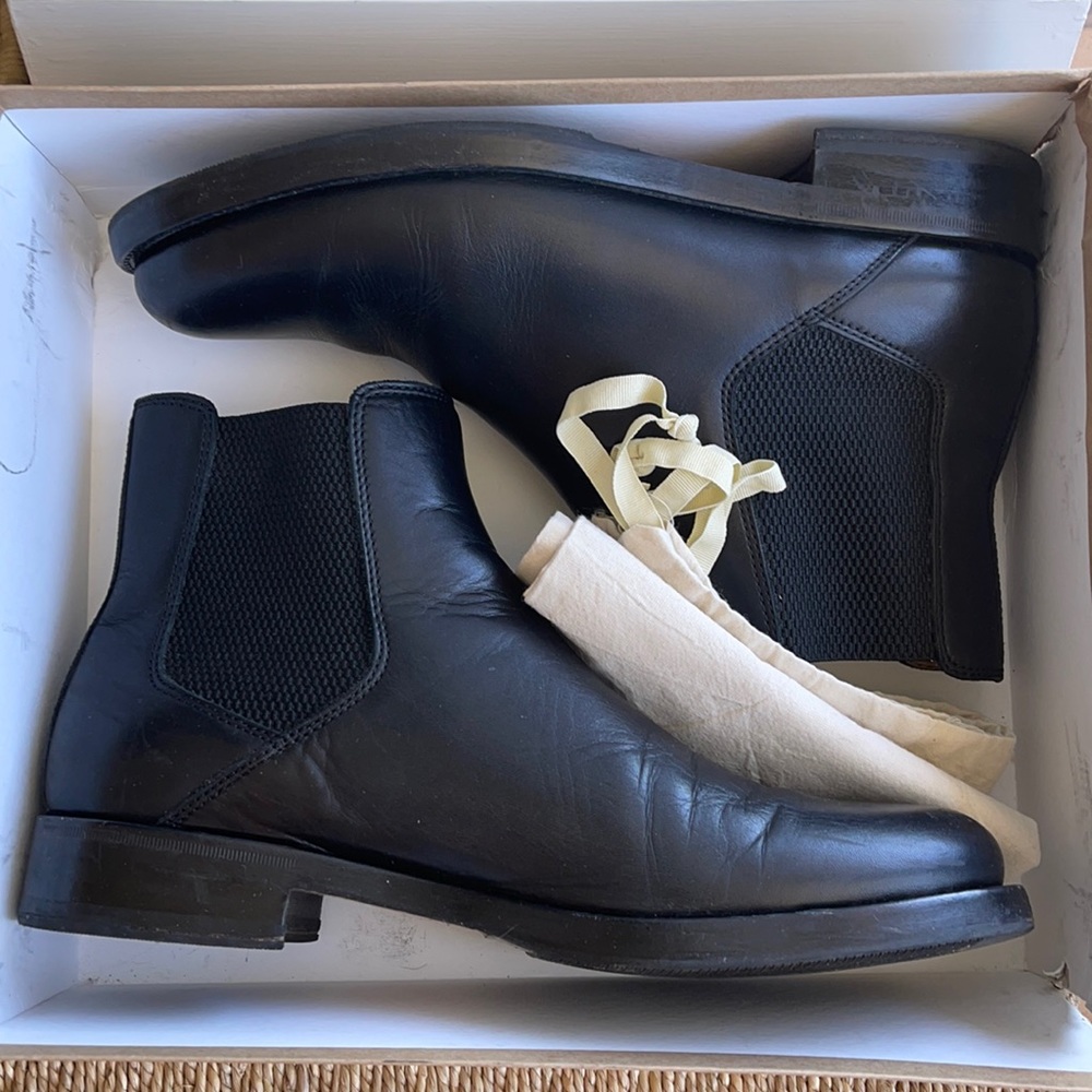 A.P.C. Chelsea Boots in Black